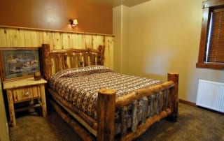 lodge bedroom